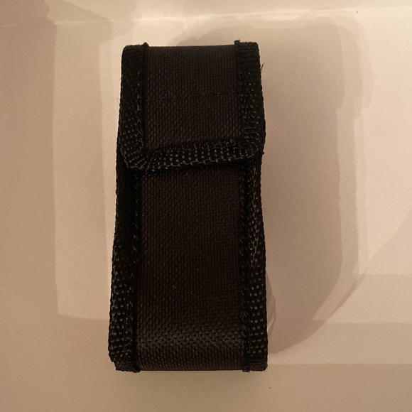 Red taser ❤️ - Picture 3 of 7